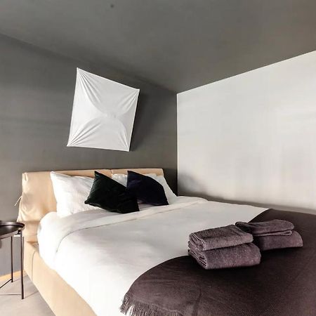 Design Spacious Loft In Navigli - Hosted By Sweetstay Μιλάνο Εξωτερικό φωτογραφία