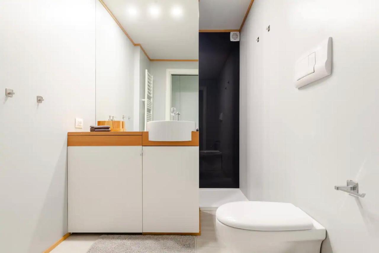 Design Spacious Loft In Navigli - Hosted By Sweetstay Μιλάνο Εξωτερικό φωτογραφία
